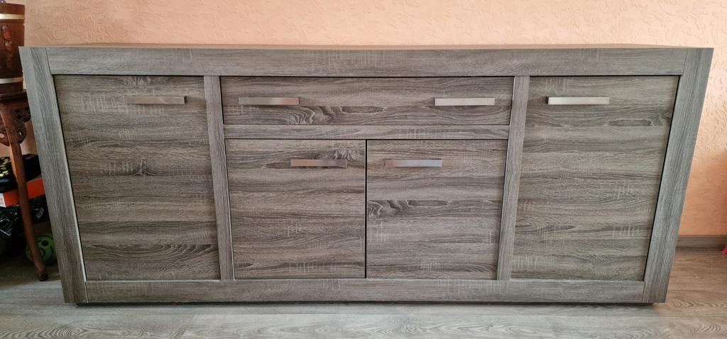 Dressoir houtlook afkomstig van Woonsquare, Ophalen, Gebruikt, 25 tot 50 cm, 200 cm of meer