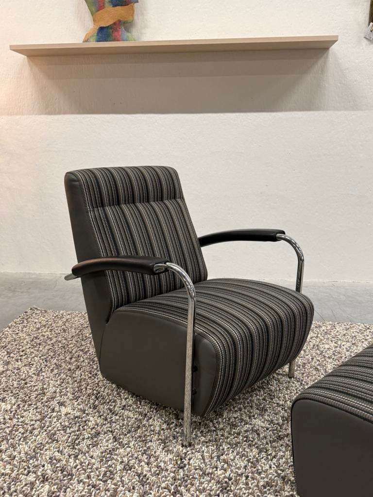 Nieuwstaat Leolux Scylla Fauteuil Hoog met poef, Huis en Inrichting, Fauteuils, Leolux, Nieuw, 75 tot 100 cm, Ophalen of Verzenden