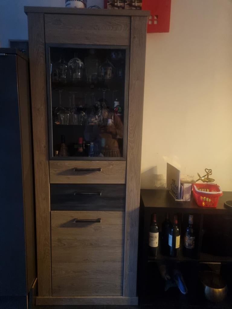 Vitrinekast, Gebruikt, Eikenhout, 150 tot 200 cm, 25 tot 50 cm