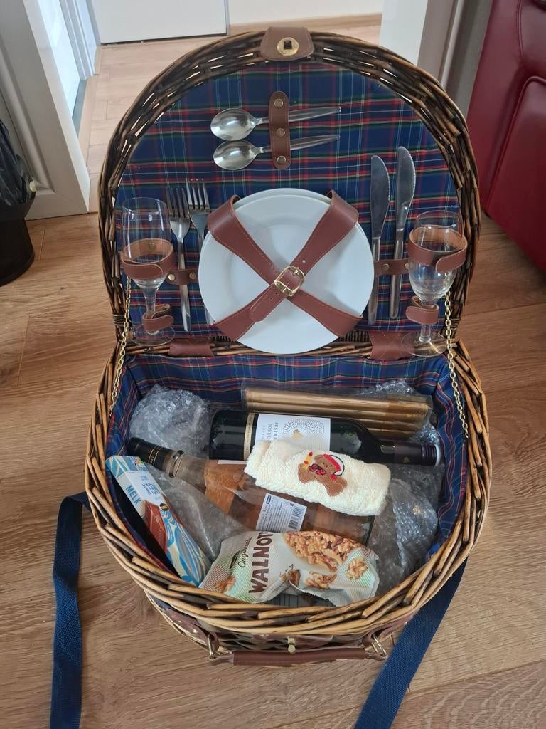 Picknickmand inclusief inhoud, Ophalen, Nieuw