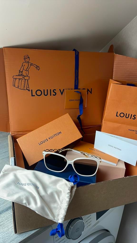Origineel Louis Vuitton zonnebril NIEUW, Overige merken, Zonnebril, Beige, Nieuw