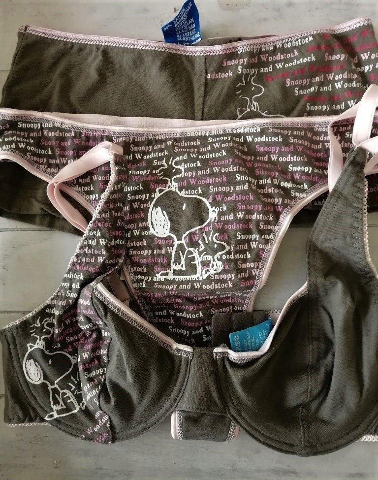 BH met String en Hipster/Shorty van Snoopy - 75B, Kleding | Dames, Ondergoed en Lingerie, Setje, Overige kleuren, Ophalen of Verzenden