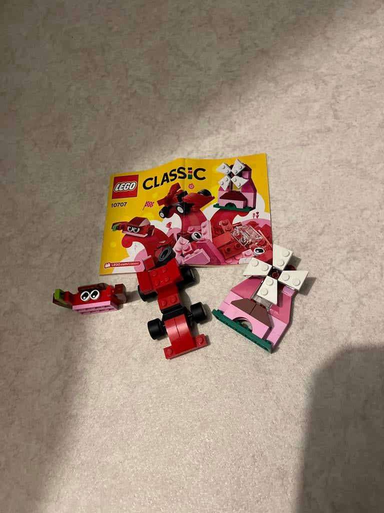 LEGO Classic 10707 Rode Creativiteit Box, Ophalen of Verzenden, Zo goed als nieuw, Complete set, Lego
