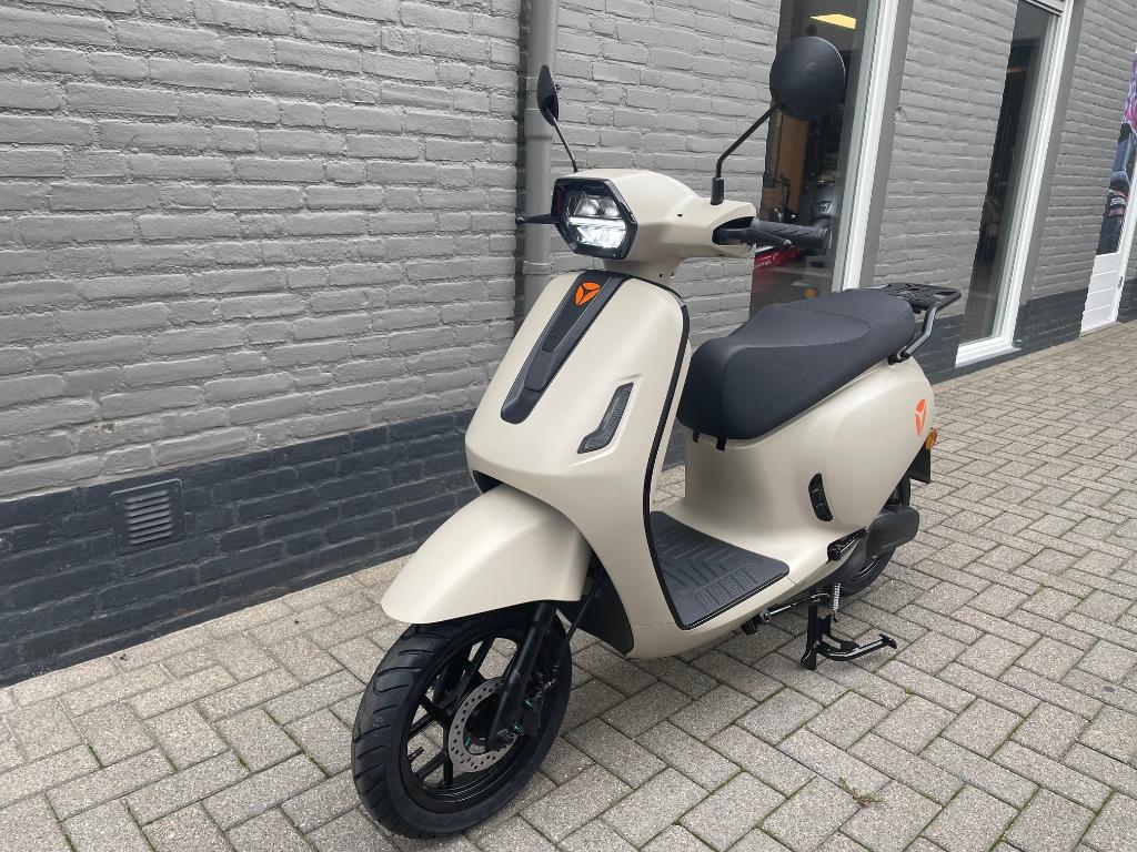 Yadea Owin: Stijlvol, slim en 100% elektrisch, Ophalen, Nieuw, Elektrisch