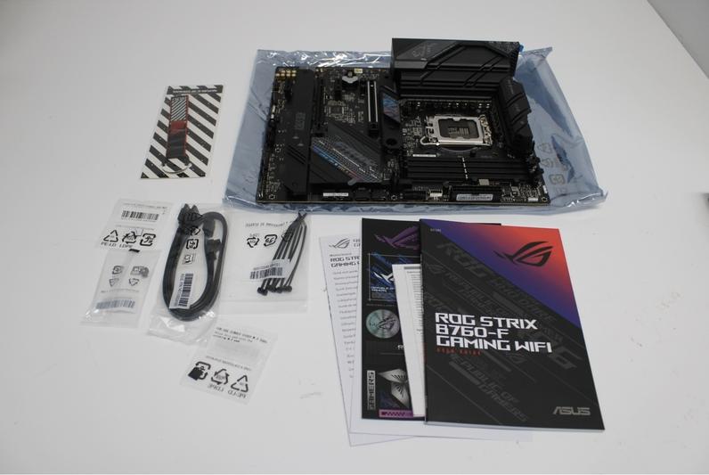 AsusROG Strix B760F GAMING WIFI Moederbord, Nieuw, Ophalen of Verzenden, ATX, DDR5