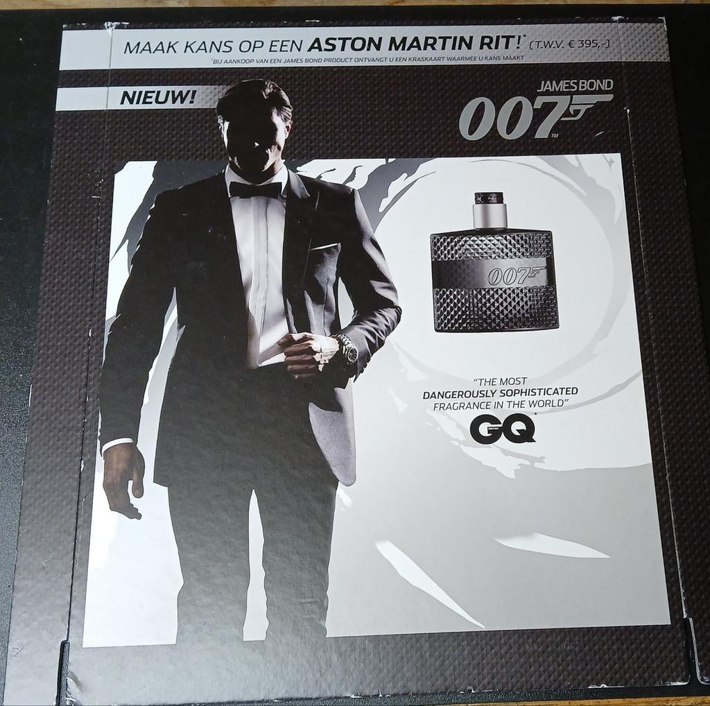 Display GQ 32 x 40 cmJames Bond 007 Eau de Toilette - Nieuw!, Sieraden, Tassen en Uiterlijk, Uiterlijk | Parfum, Nieuw, Ophalen of Verzenden