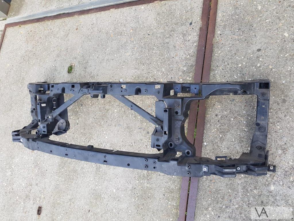 Land Rover Discovery 3 2004 - 2009 voorfront nette staat €70, Voor, Ophalen of Verzenden, Bumper, Gebruikt
