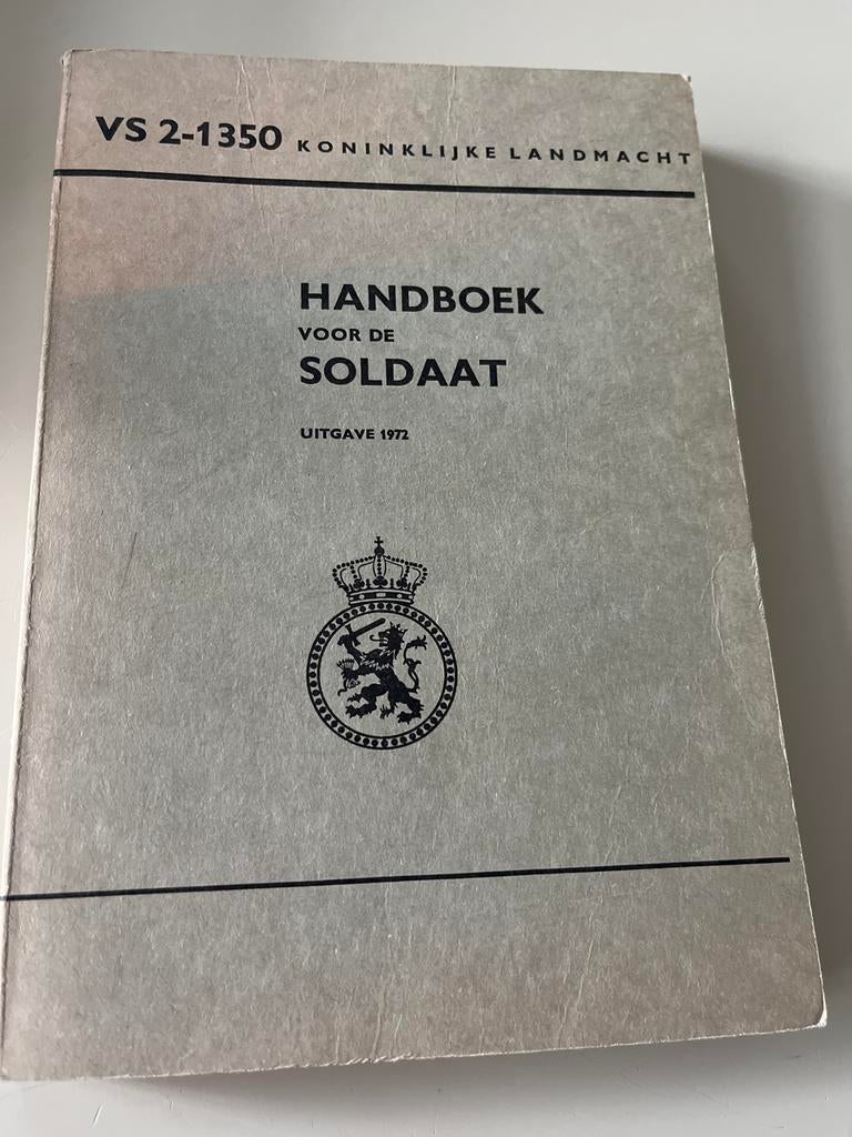 Handboek voor de Soldaat - 1972, Ophalen of Verzenden, 1945 tot heden, Gelezen, Landmacht