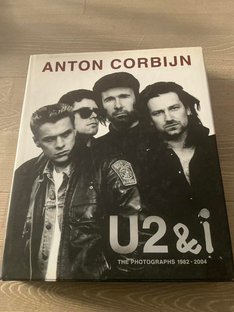 Anton Corbijn U2 & I gesigneerd z.g.a.n., Ophalen of Verzenden, Zo goed als nieuw, Kunst en Cultuur