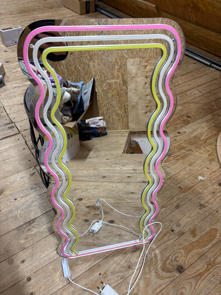Unieke Neon kinder  Spiegel, Gebruikt, 100 tot 150 cm, Ophalen of Verzenden, Overige vormen