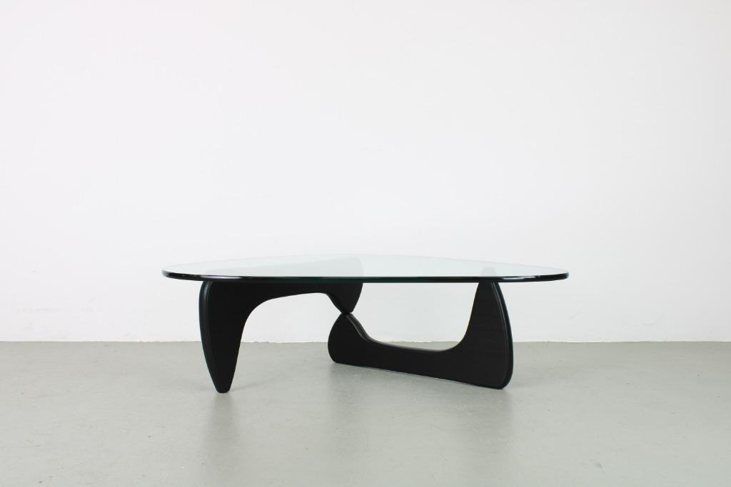 Vitra Noguchi Coffeetable, zwart essenhout, Ophalen, 50 tot 100 cm, Glas, Minder dan 50 cm
