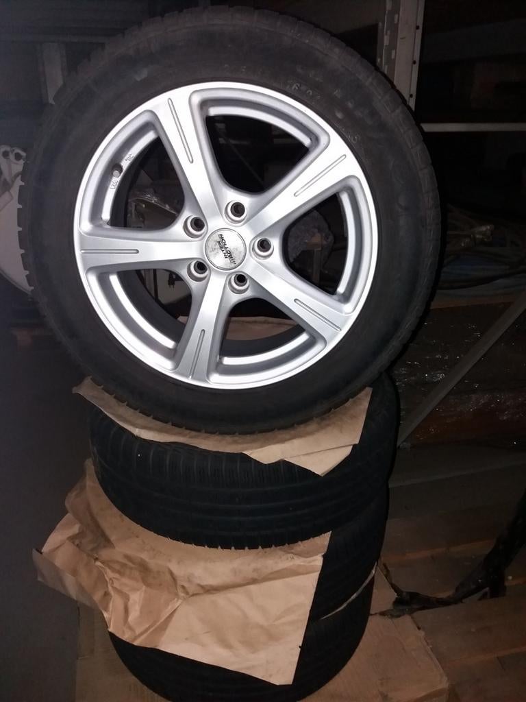Lichtmetalen velgen met winterbanden, Ophalen