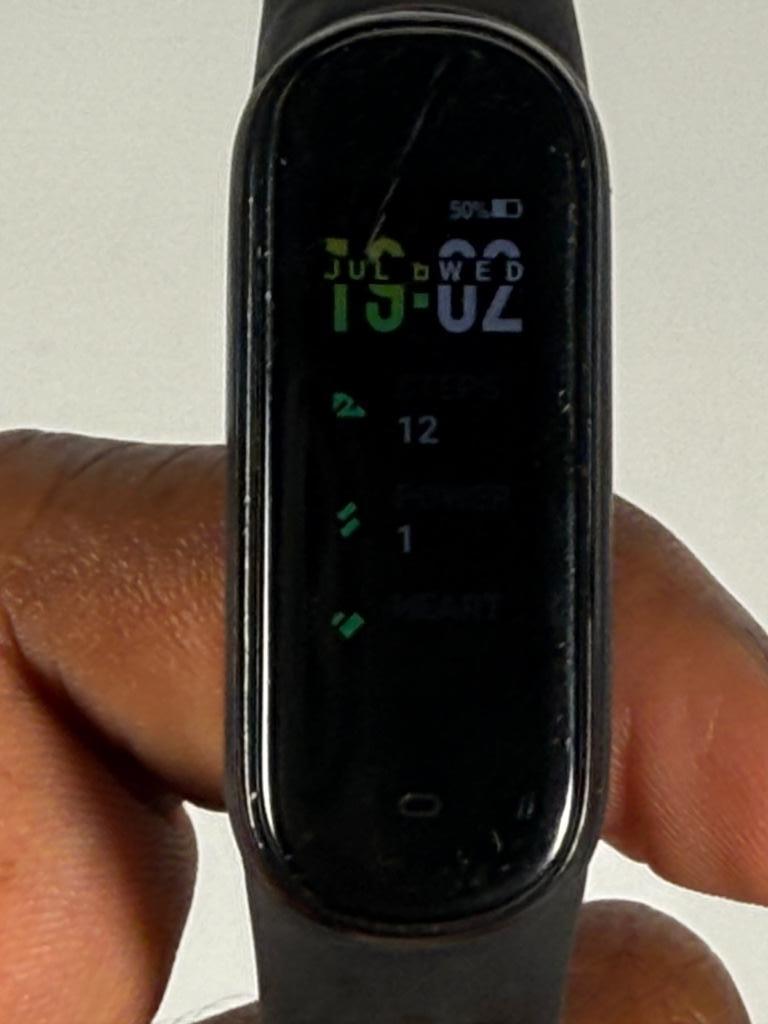 Amazfit Band 5 Smartwatch – Zwart – Inclusief lader, Hoogte, Verzenden, Zwart, Zo goed als nieuw