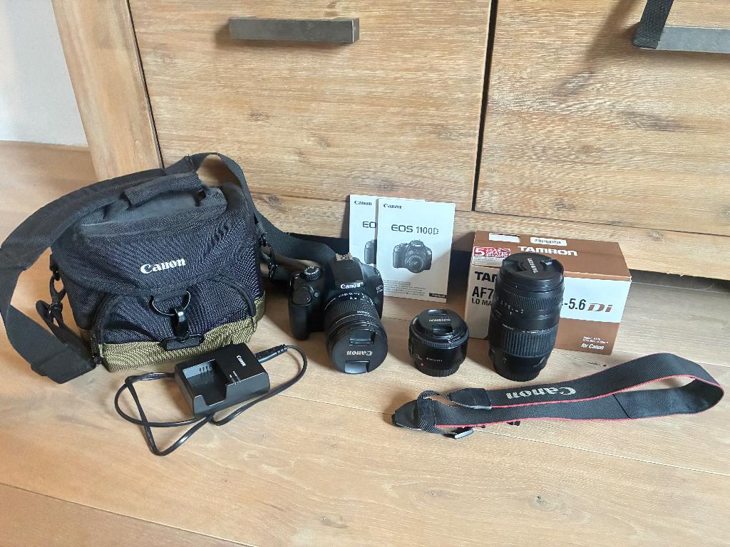 Canon EOS 1100D spiegelreflex + 3 lenzen, Ophalen, Gebruikt