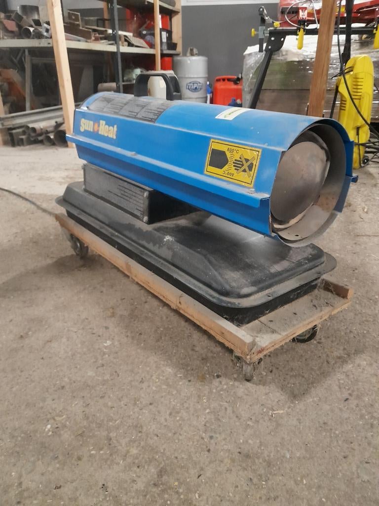Sun Heat Diesel Kachel - Krachtige Verwarming, Ophalen, 30 tot 80 cm, Gebruikt, Kachel