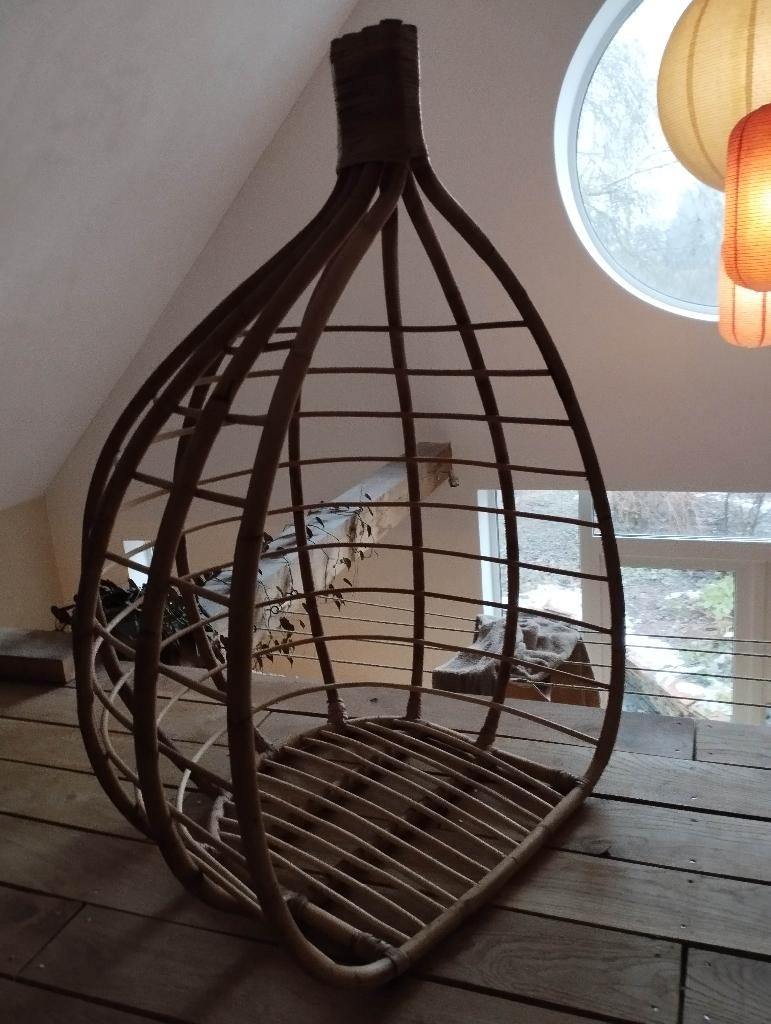 Echte rotan hangstoel, Huis en Inrichting, Stoelen, Ophalen, Bruin, Riet of Rotan, Zo goed als nieuw
