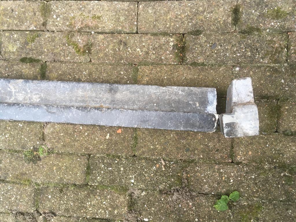 blauw stenen dorpel gebroken deur natuursteen, Ophalen