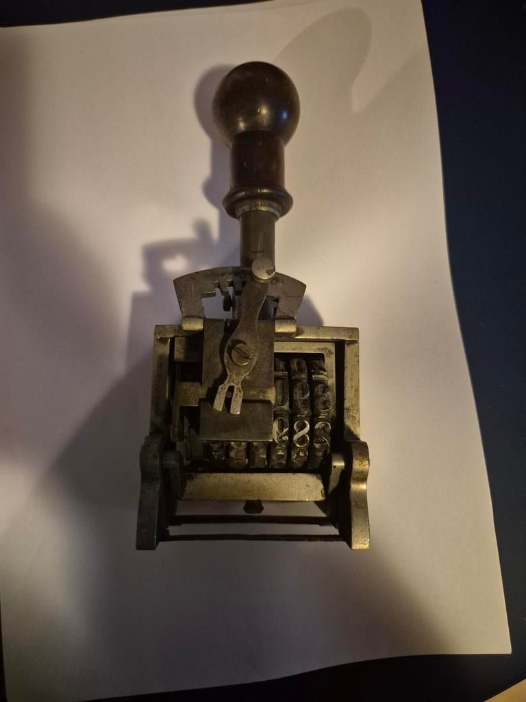 Antieke nummerstempel, Ophalen of Verzenden