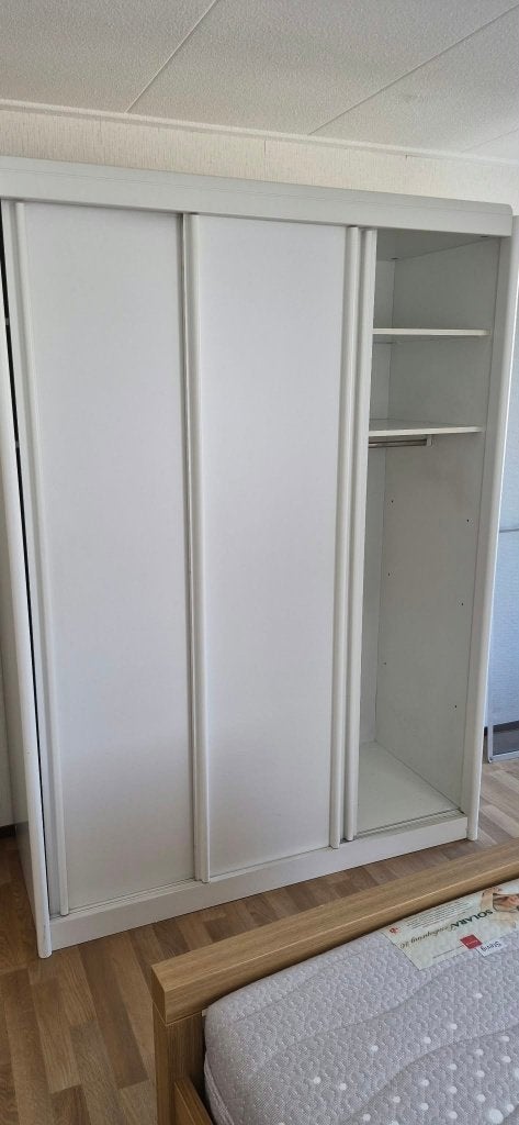 klerenkast, Ophalen, Kunststof, Met deur(en), Zo goed als nieuw