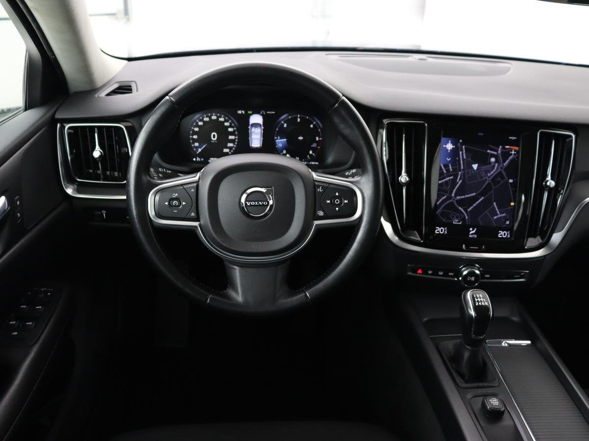 Volvo V60 2.0 D3 Momentum | Carplay | Navigatie | Full LED |, Auto's, Voorwielaandrijving, Gebruikt, Euro 6, 4 cilinders