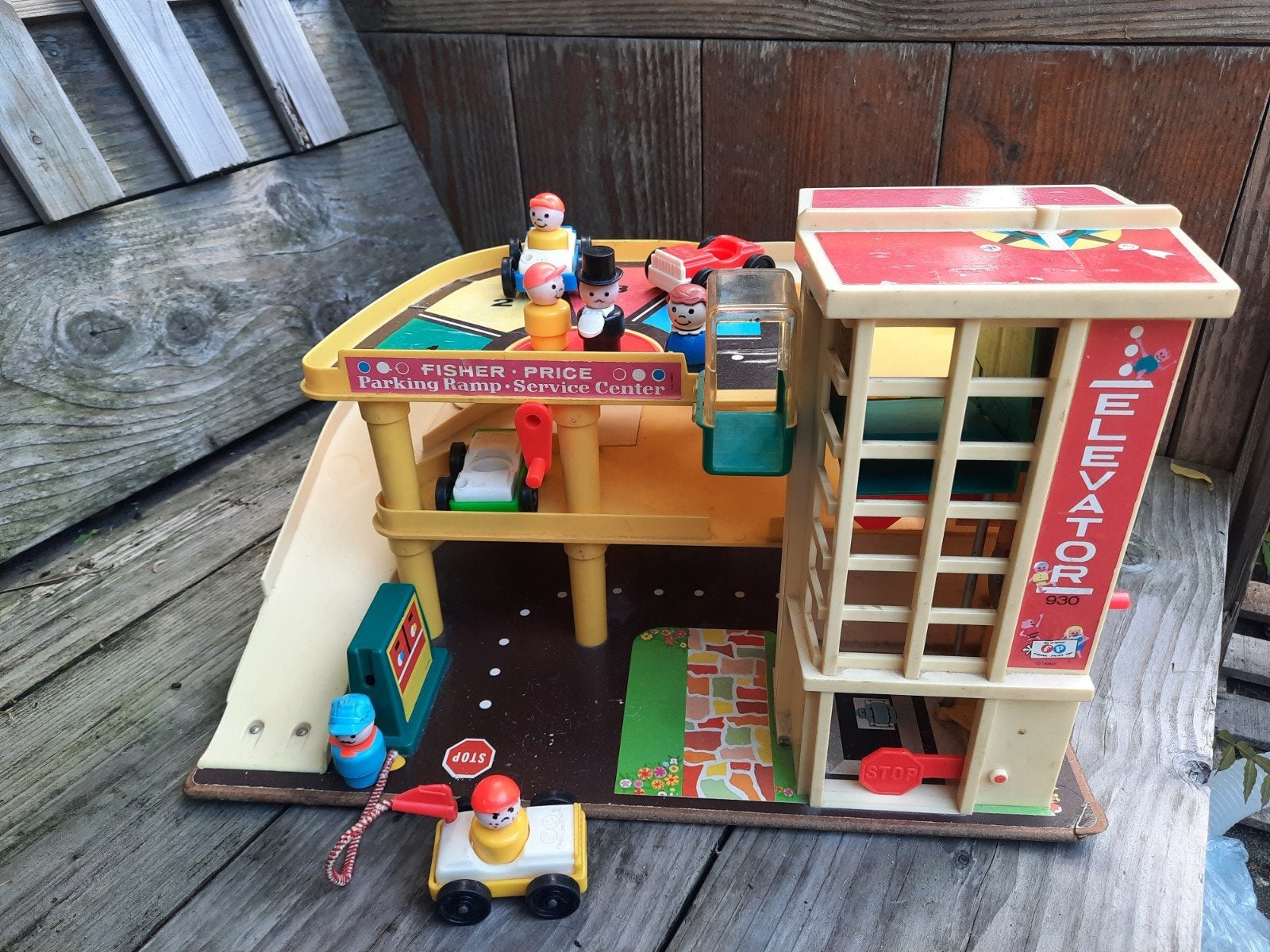Fisher Price garage. Alles doet het. Met auto's en poppetjes, Kinderen en Baby's, Ophalen, Gebruikt, Speelset