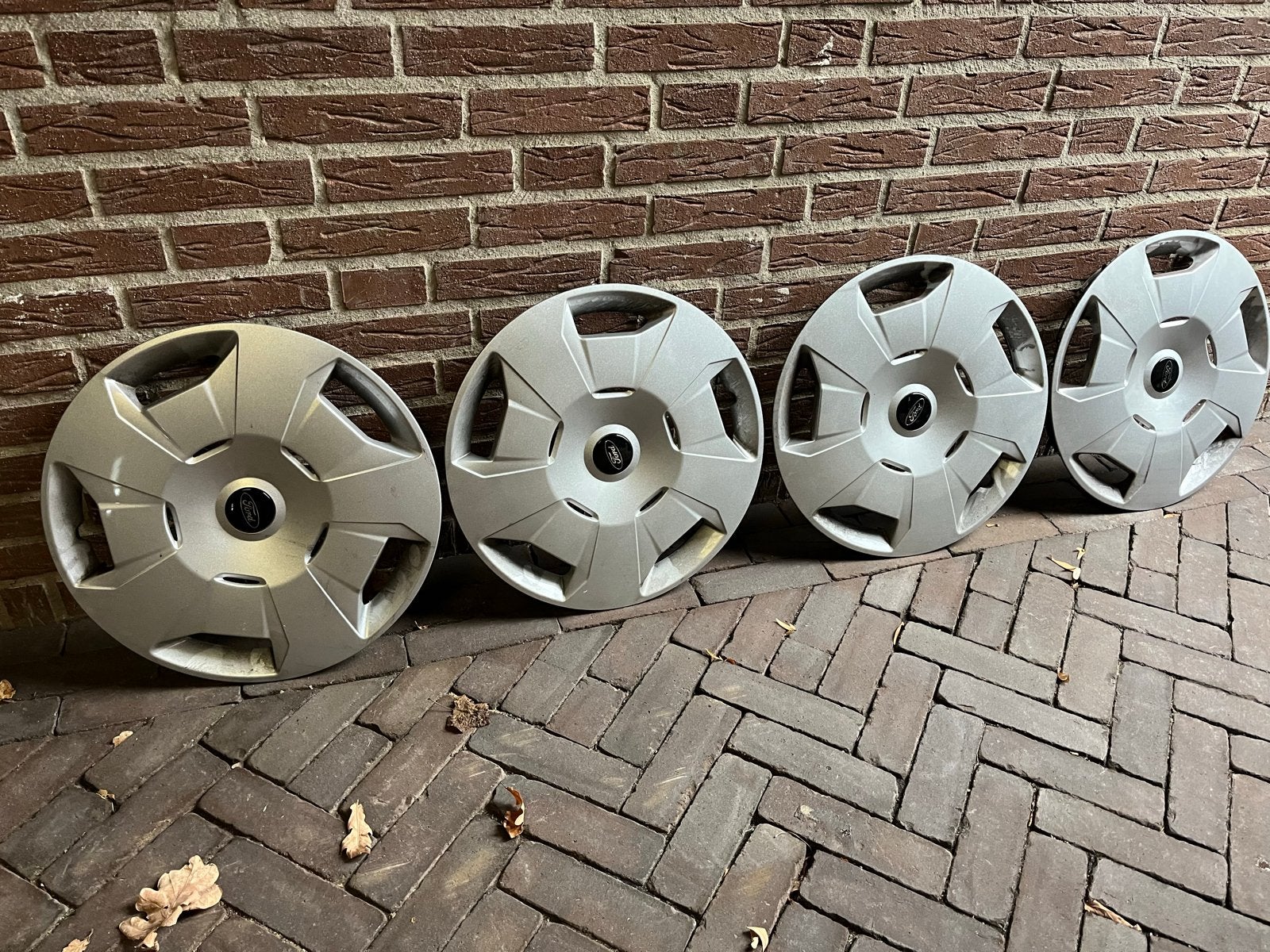 Originele Ford Transit Custom 16 inch wieldoppen (2023/2024), Auto diversen, Ophalen of Verzenden, Zo goed als nieuw