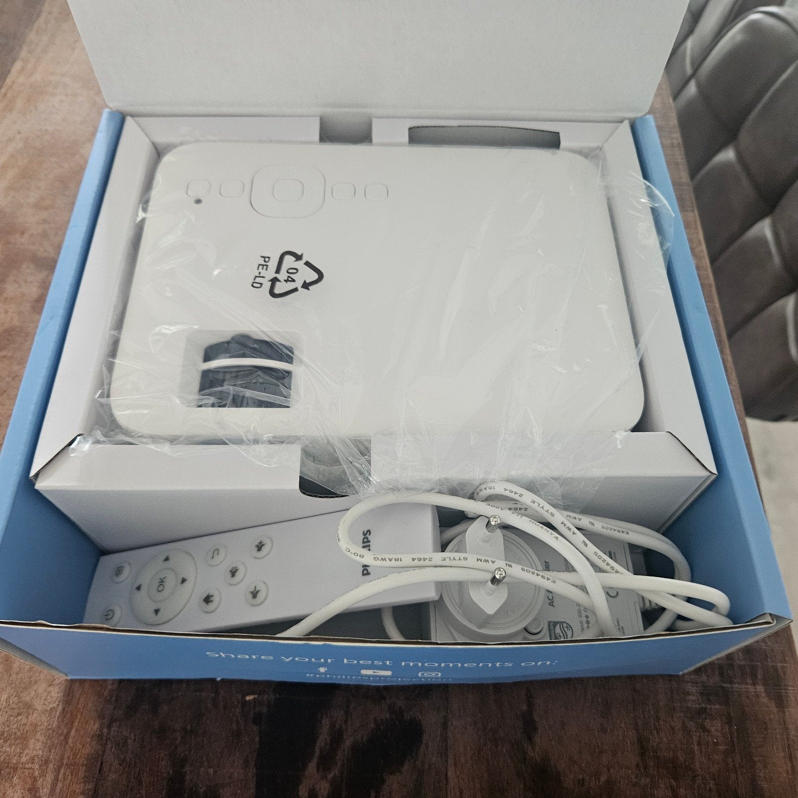 Philips NeoPix 100 beamer en projectiescherm voor het WK, Ophalen, Zo goed als nieuw