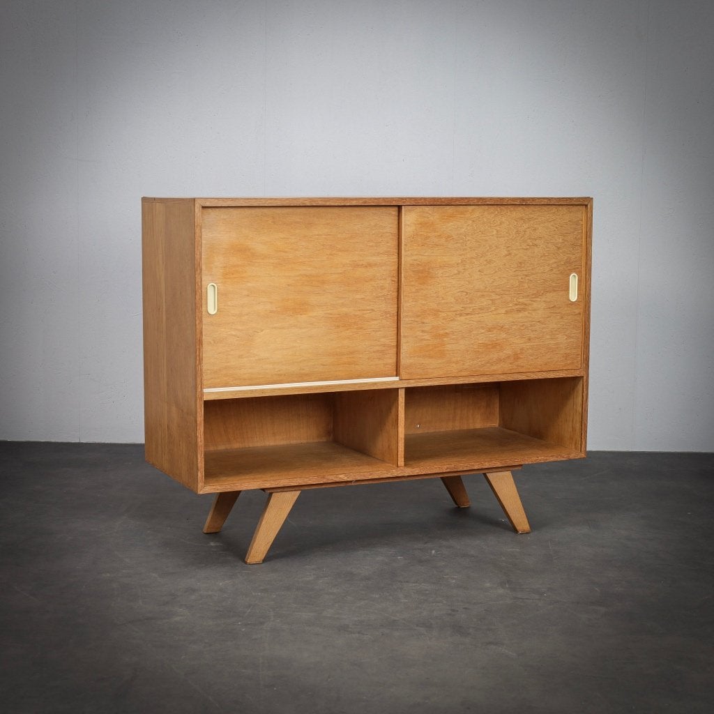 Jiří Jiroutek Dressoir met Schuifdeuren Jaren 60, Ophalen, 100 tot 150 cm, Vintage, 25 tot 50 cm