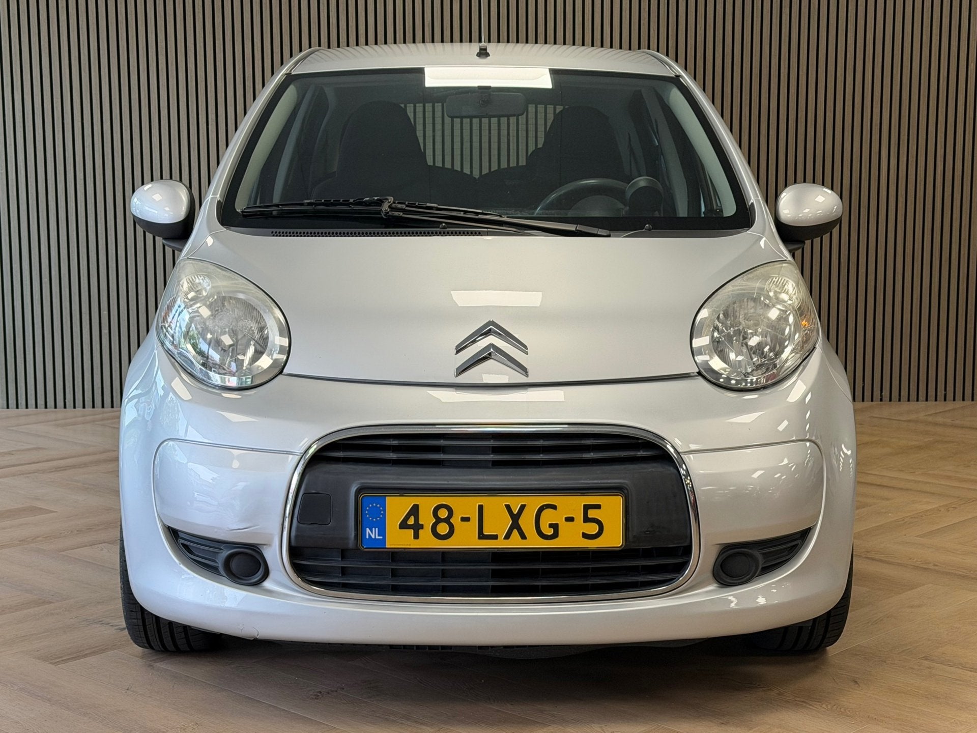 Citroen C1 1.0-12V Ambiance AUT. 5DRS AIRCO AUX ELEKTR. RAME, Stof, Gebruikt, Met garantie (alle), 4 stoelen