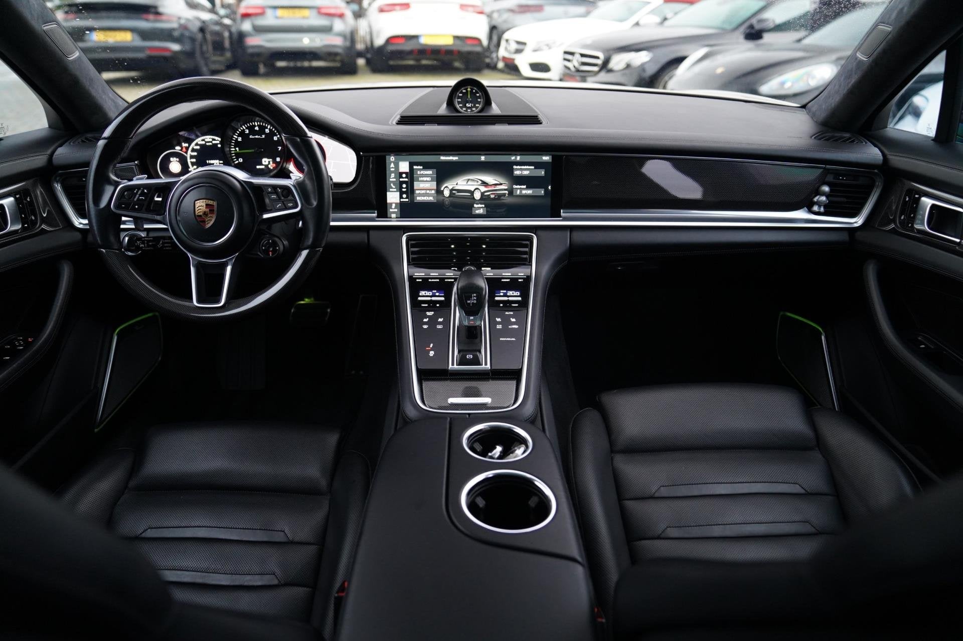 Porsche Panamera 4.0 Turbo S E-Hybrid | Carbon | Massage | P, Automaat, Dealer onderhouden, Gebruikt, 4 stoelen