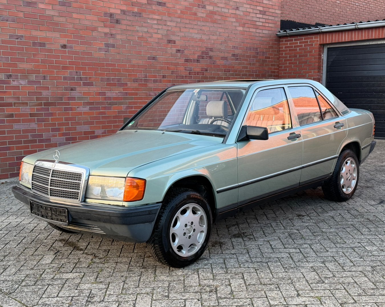Mercedes Benz 190E 2.0 W201 Oldtimer belastingvrij, Auto's, Mercedes-Benz, Bedrijf, Handgeschakeld, Grijs