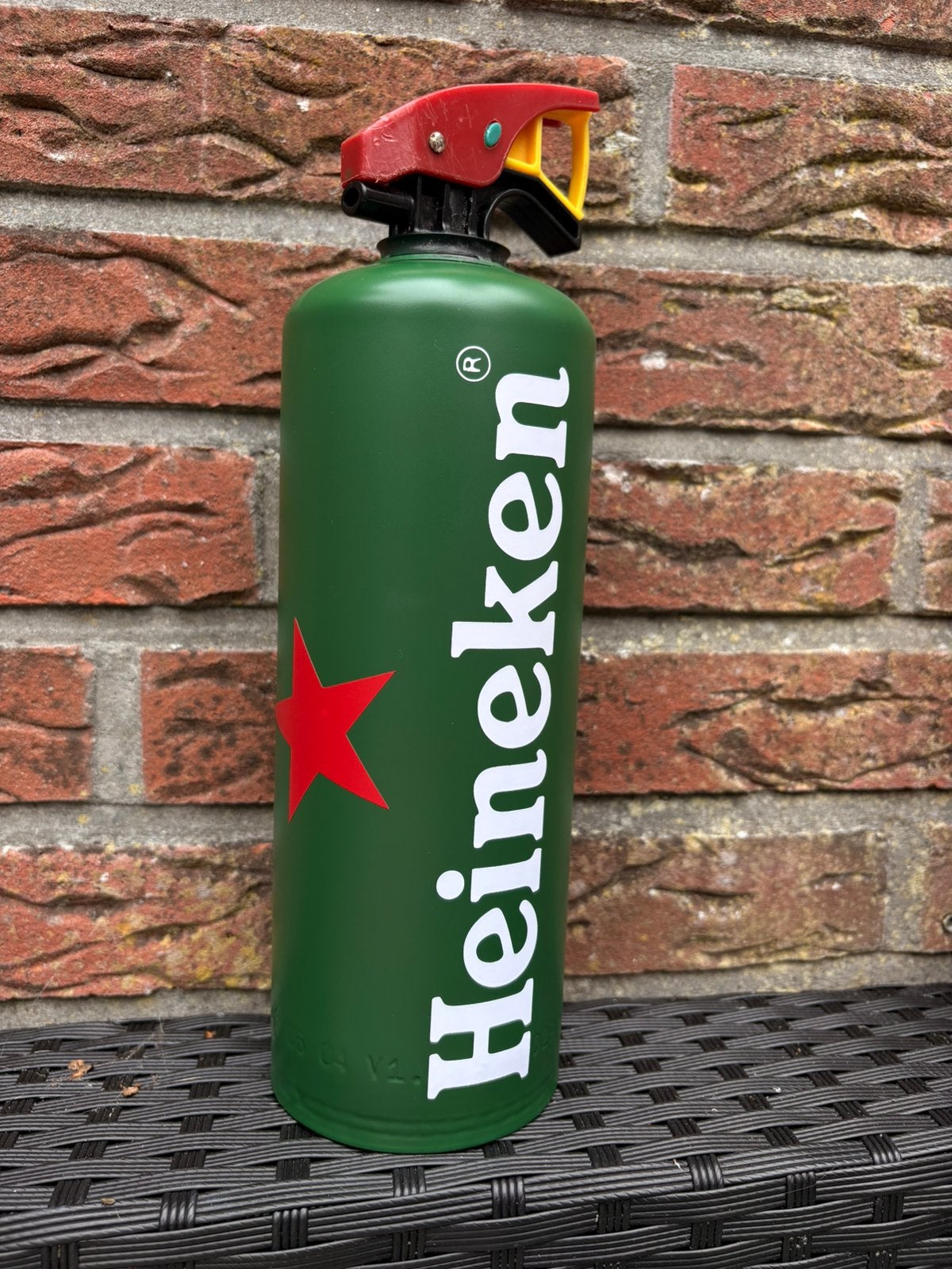 Heineken brandblusser 1 liter, Huis en Inrichting, Brandblussers en Brandkasten, Ophalen of Verzenden, Zo goed als nieuw