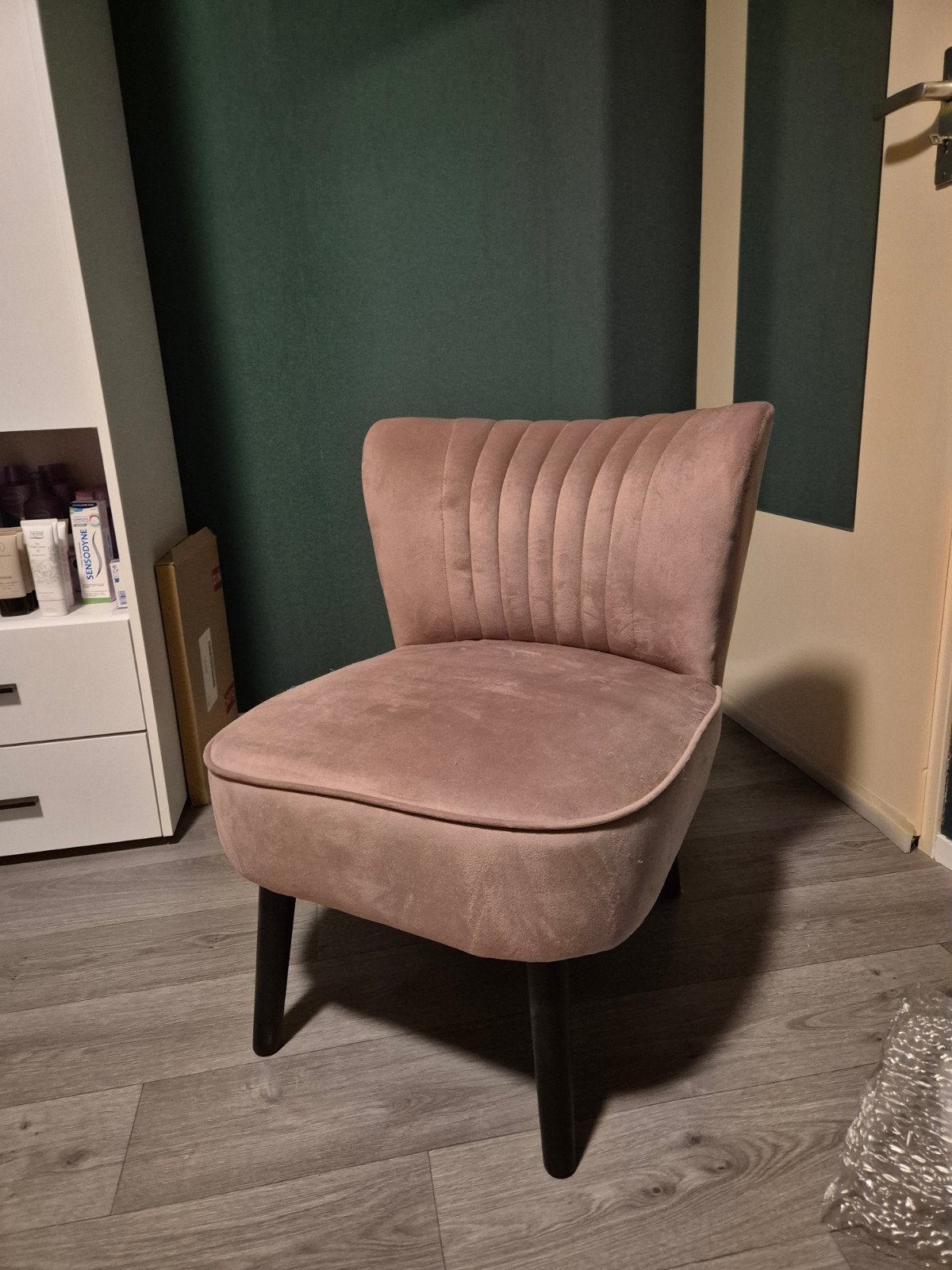 Roze fluwelen fauteuil - Zo goed als nieuw, Huis en Inrichting, Ophalen, Modern, Comfortabel, Overige kleuren, Zo goed als nieuw