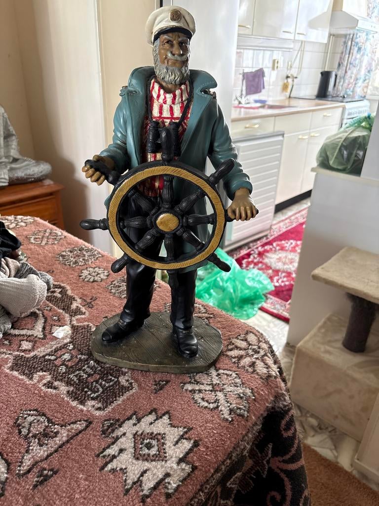 Decoratieve Kapitein met Stuurwiel Beeld, Ophalen of Verzenden, Gebruikt, Mens