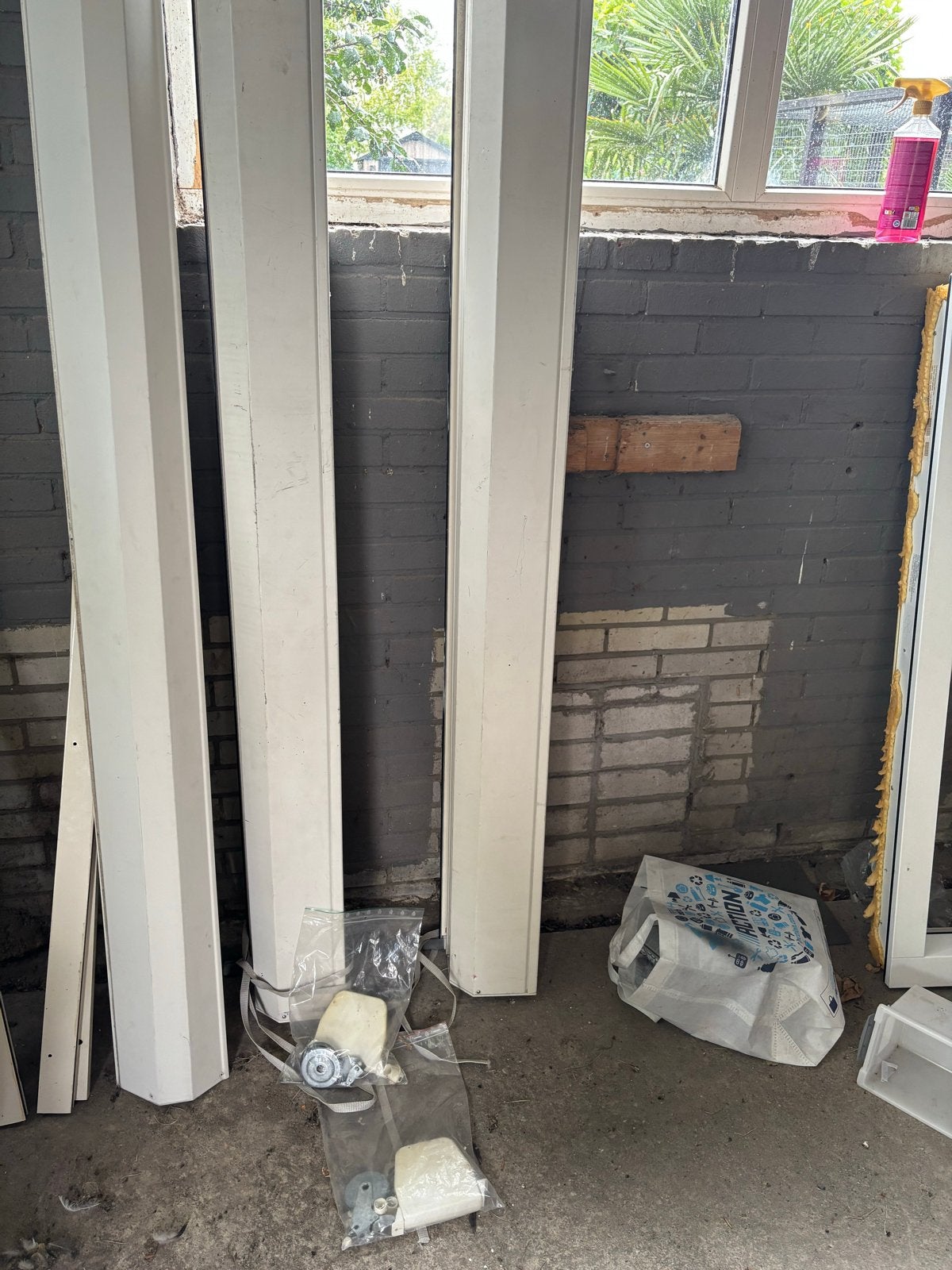 2x Rolluik met handbediening - 140LxB197 cm, Doe-het-zelf en Verbouw, Rolluiken, Ophalen of Verzenden, Gebruikt, 150 tot 200 cm