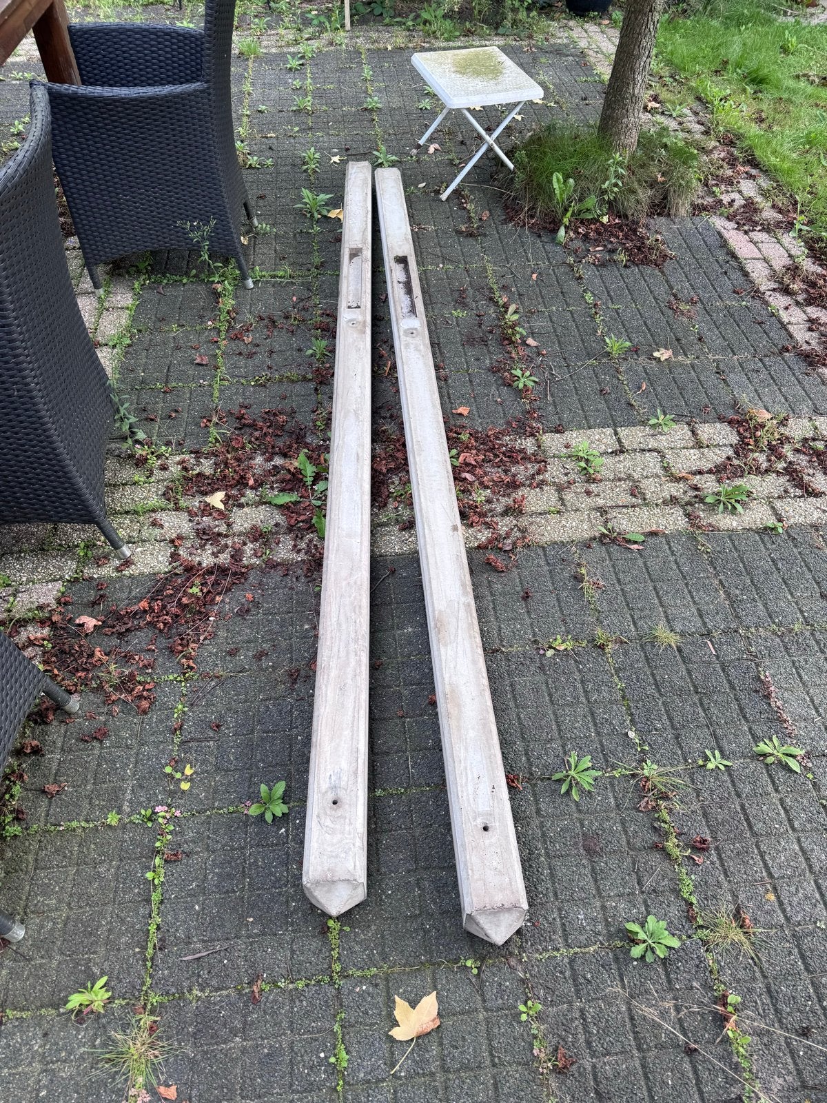2 Nieuwe Beton Schuttingpalen, Tuin en Terras, Ophalen, Nieuw, Overige materialen, 2 meter of meer