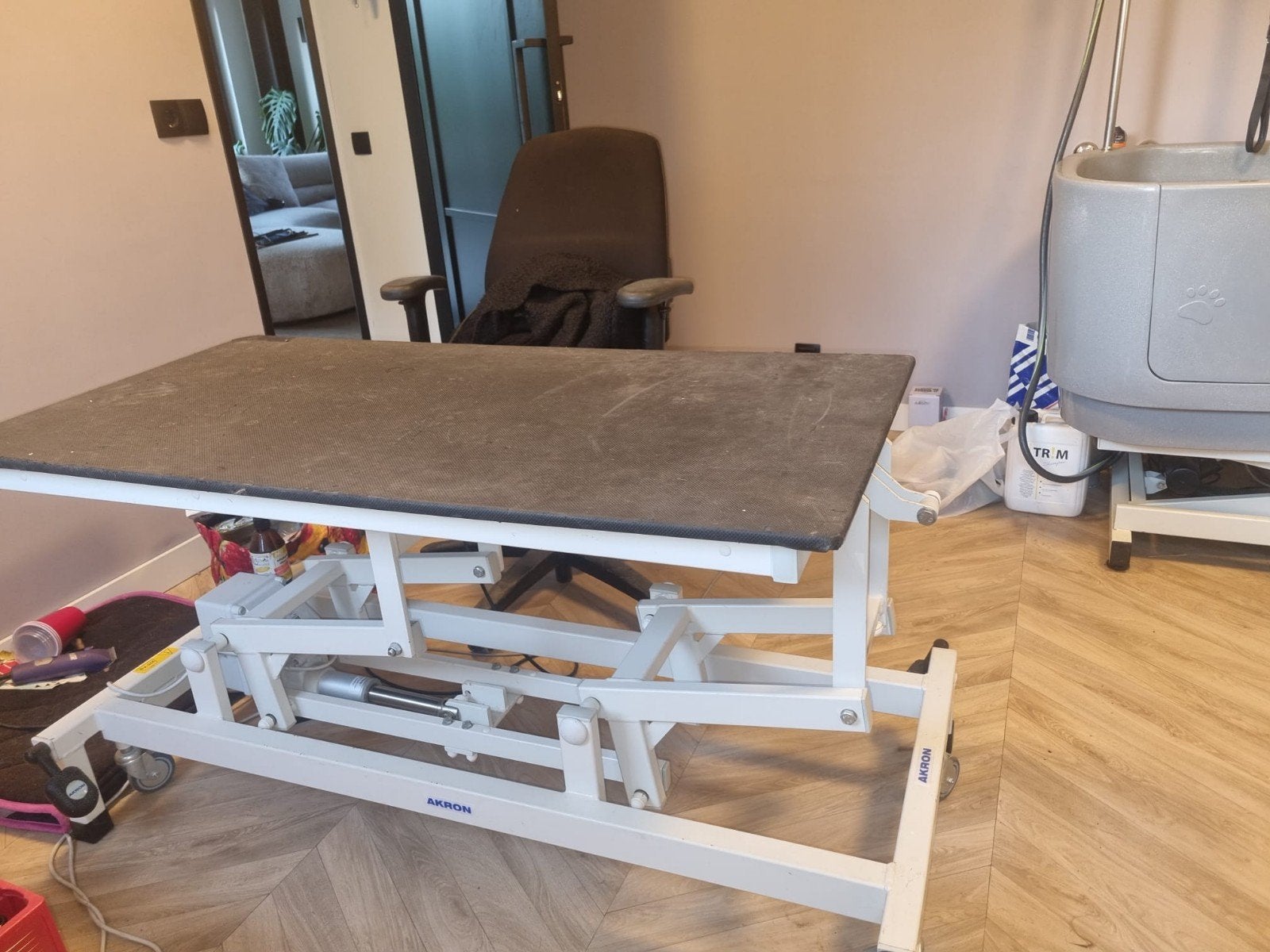 Trimtafel Electrisch, Ophalen, Gebruikt