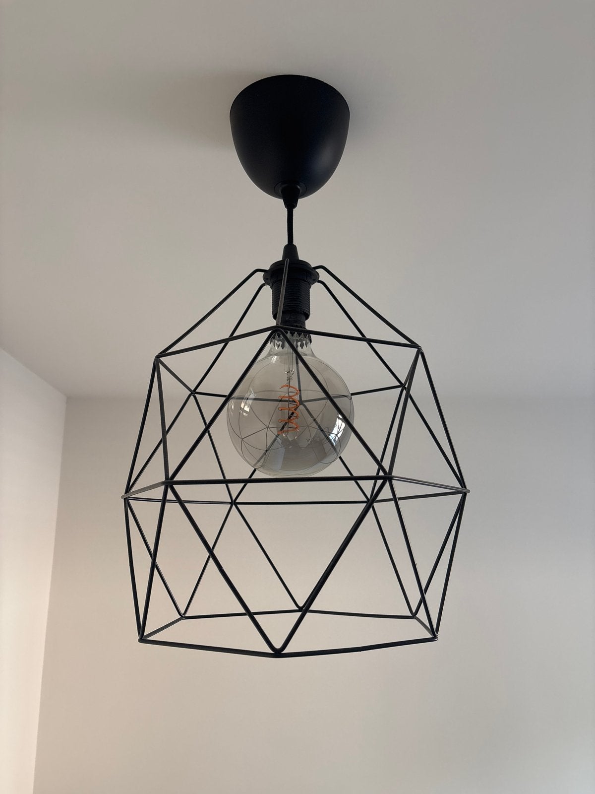 Zwarte geometrische hanglamp met E27 fitting - IKEA, Ophalen, Zo goed als nieuw, Metaal, E27 (groot)