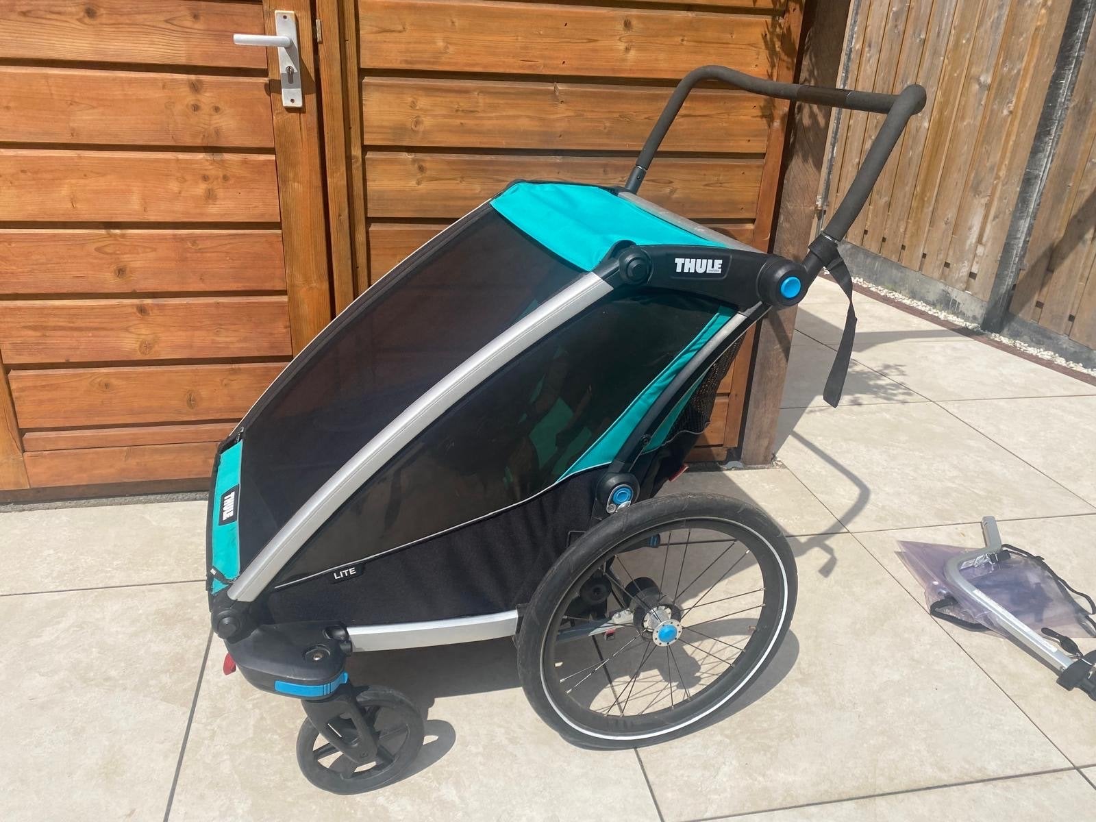 Thule Lite 2 fietskar in goede staat incl. accessoires, Fietsen en Brommers, Fietsaccessoires | Aanhangers en Karren, Ophalen