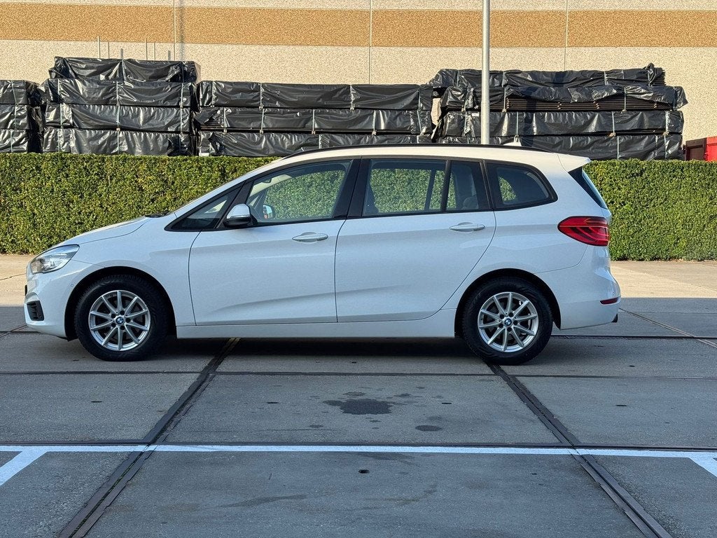 BMW 2-serie Gran Tourer 216i High Executive|LED|NAVI|PDC|DEA, Voorwielaandrijving, Gebruikt, 2-Serie Gran Tourer, Wit
