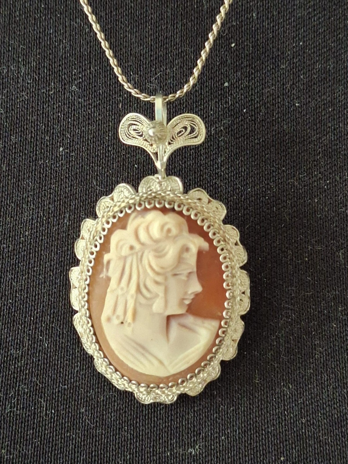 Zilveren ketting / broche met camee - 48 cm, Sieraden, Tassen en Uiterlijk, Antieke sieraden, Ophalen of Verzenden, Zilver, Ketting