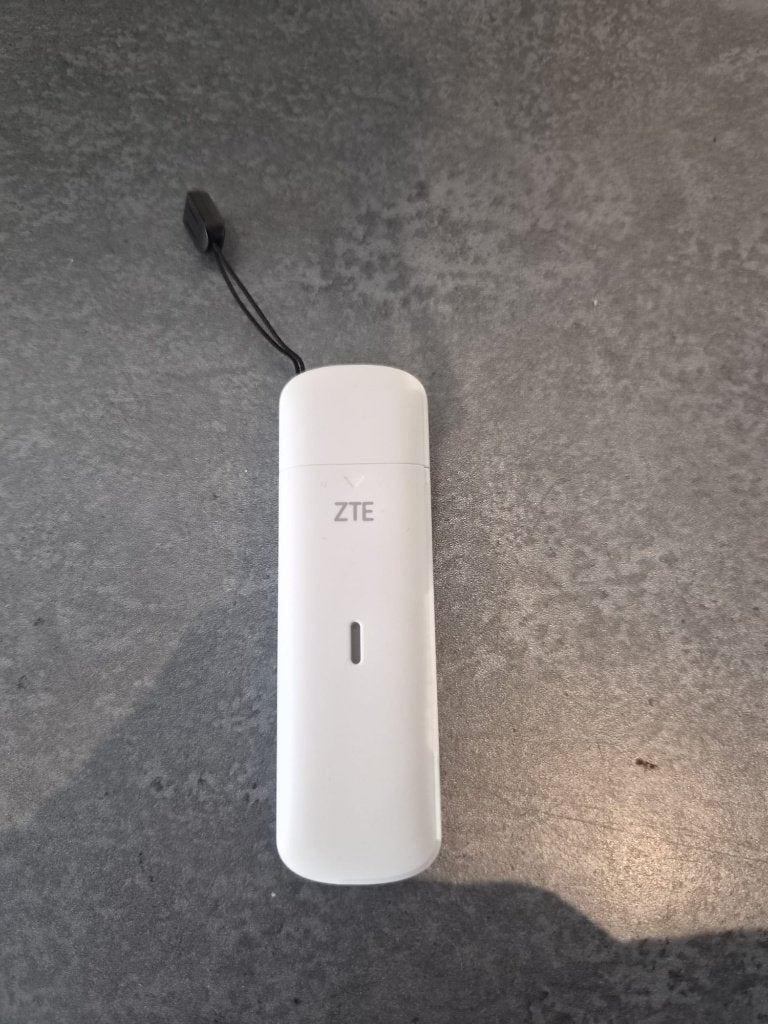 ZTE -  LTE USB Modem, Ophalen of Verzenden, Zo goed als nieuw, Router met modem, ZTE