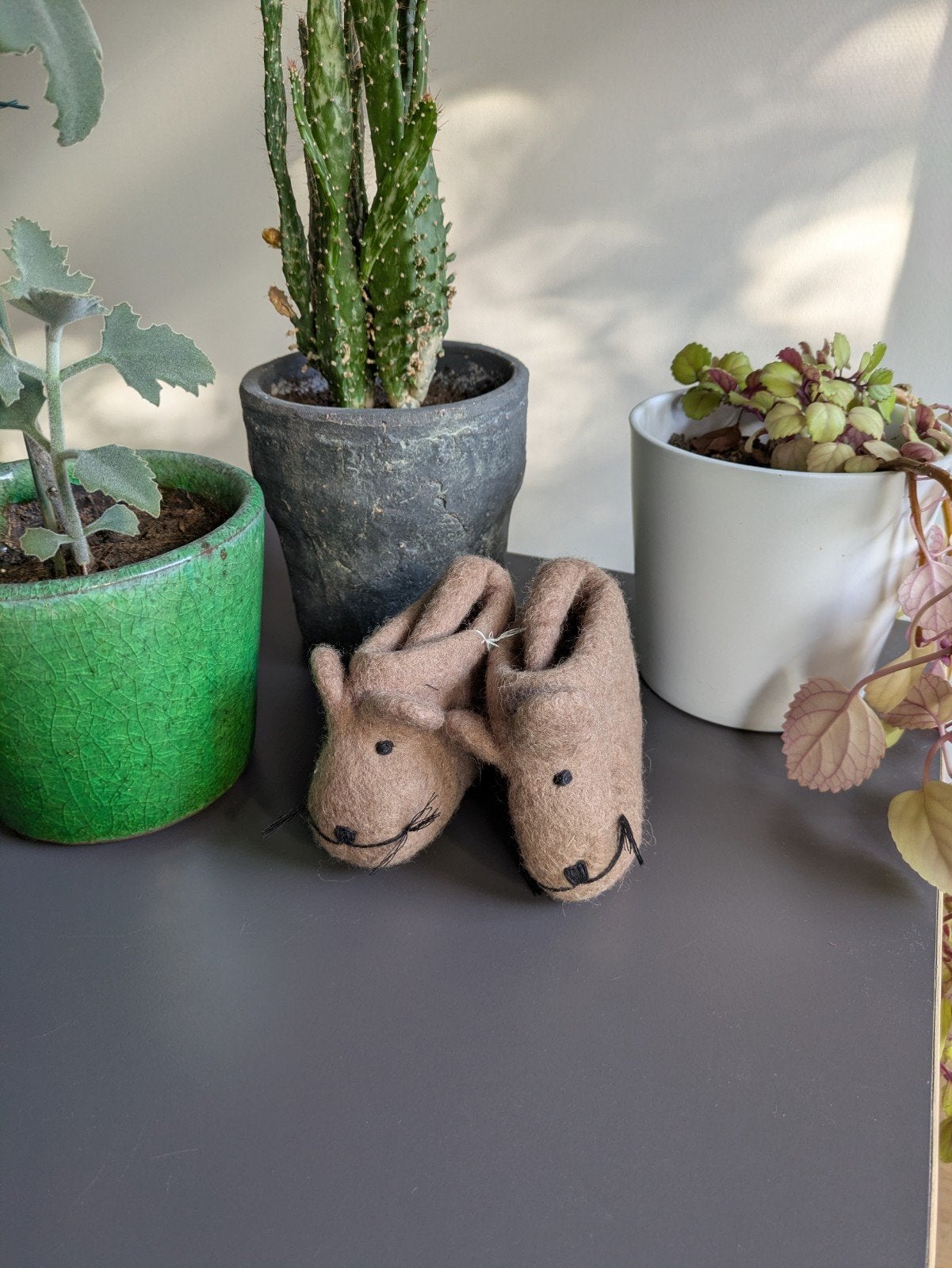 Handgemaakte slofjes muis met straart mokka, Kinderen en Baby's, Slofjes, Jongetje of Meisje, Handgemaakt, Nieuw