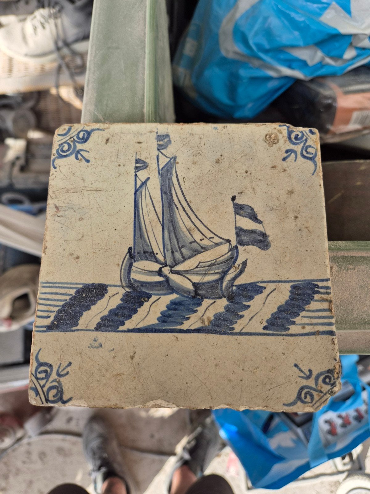 Antieke Delfts Blauwe Wandtegel met Schip, Ophalen