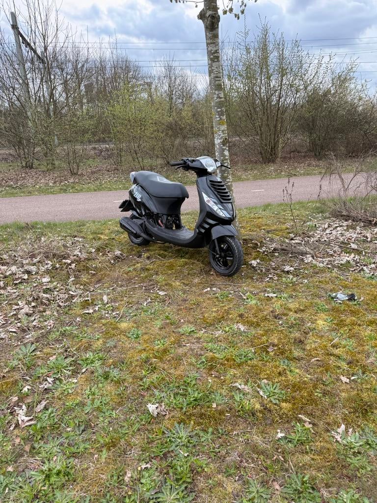Zip 2t 125cc lc A1, Fietsen en Brommers, Scooters | Piaggio, Ophalen, Zo goed als nieuw
