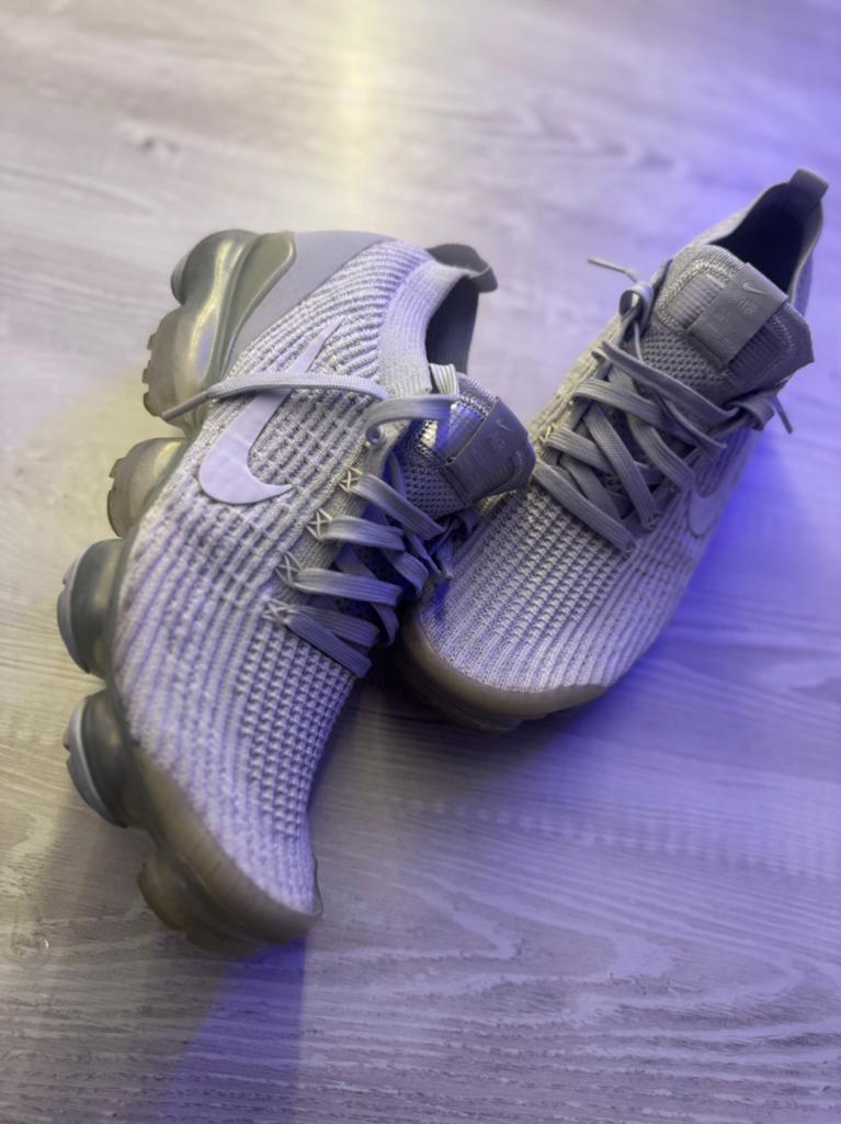 Nike air vapormax, Kleding | Heren, Schoenen, Wit, Ophalen of Verzenden, Sneakers of Gympen, Zo goed als nieuw