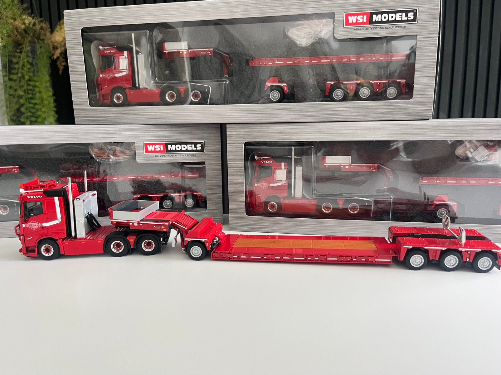 WSI Volvo Fh5 Loonbedrijf Van Etten dieplader, Ophalen of Verzenden, Nieuw, Bus of Vrachtwagen, Wsi