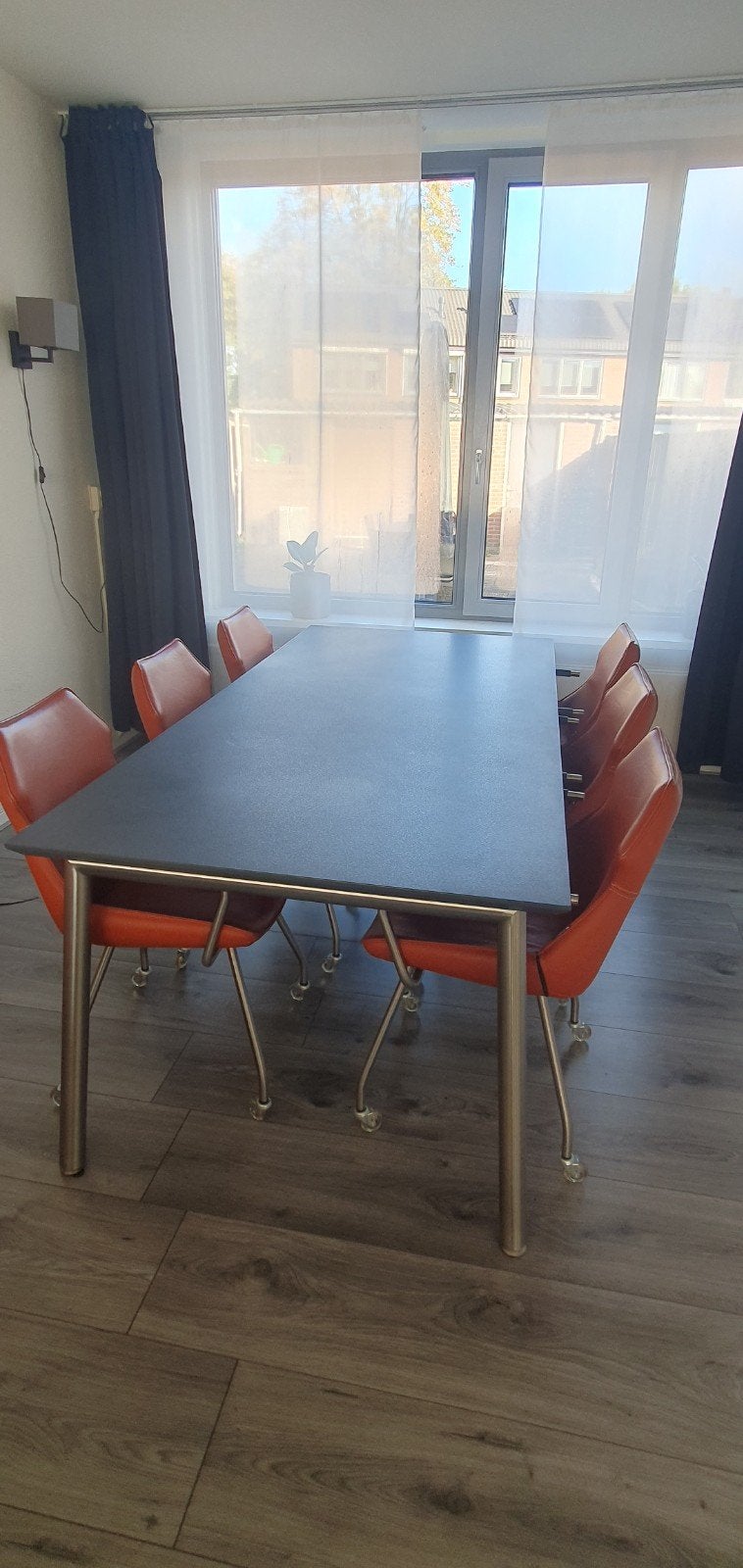 Bree's New World eettafel, natuurstenenblad , metalen poten, Ophalen, Gebruikt, Overige kleuren, Metaal