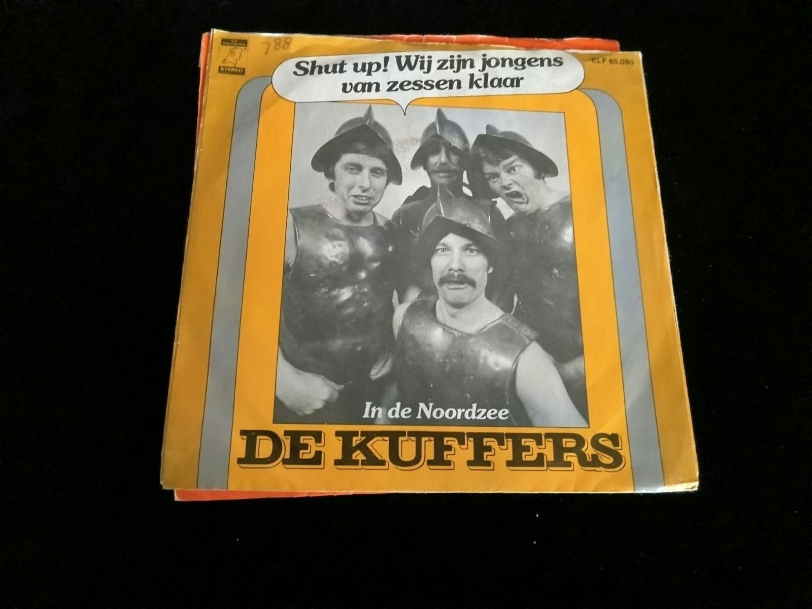 De Kuffers - Shut up! Wij zijn jongens van zessen klaar, Gebruikt, 7 inch, EP, Schlager