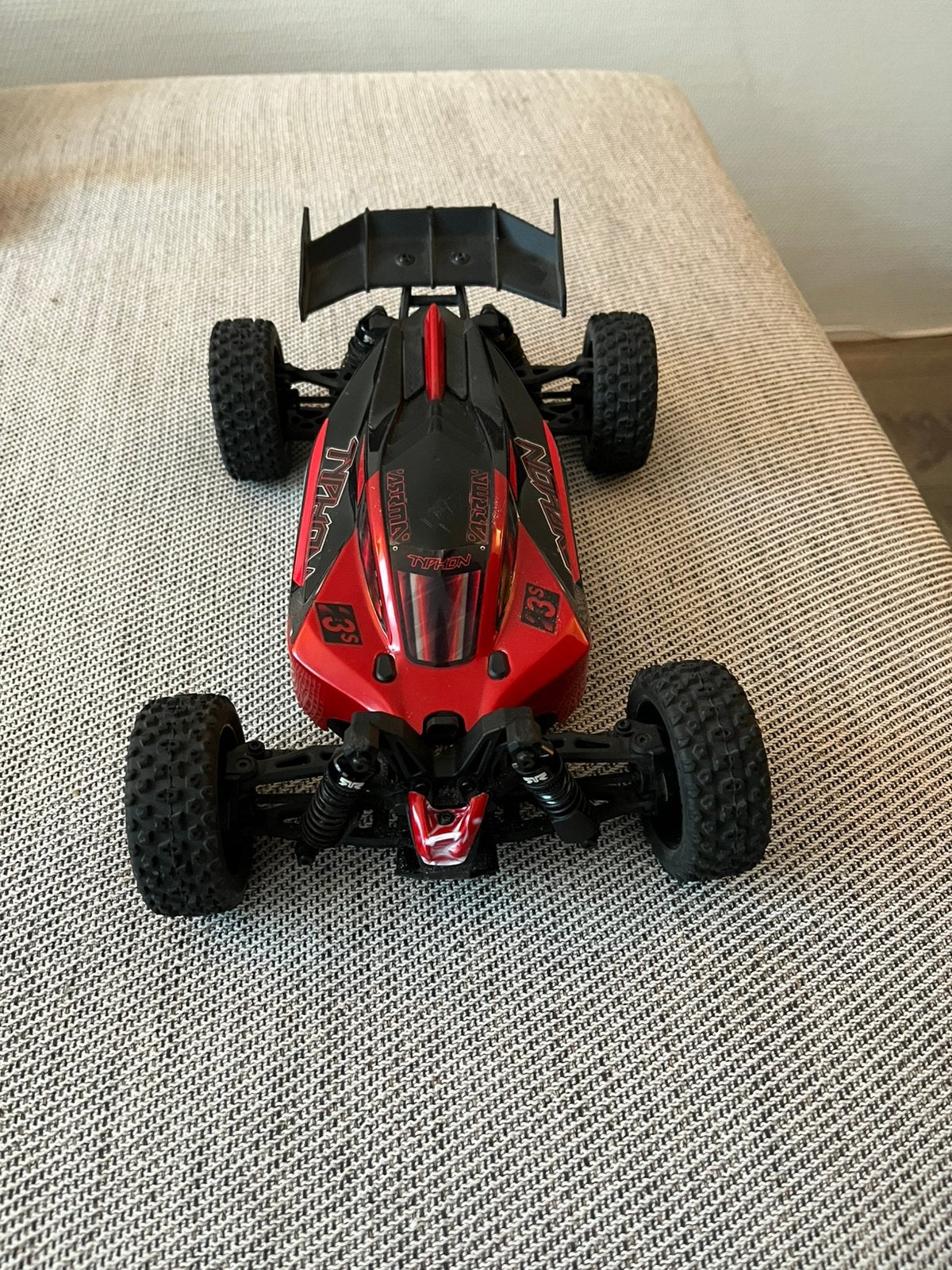 Arrma Typhon Grom BLX 223s, Hobby en Vrije tijd, Modelbouw | Radiografisch | Auto's, Elektro, Auto offroad, Ophalen of Verzenden